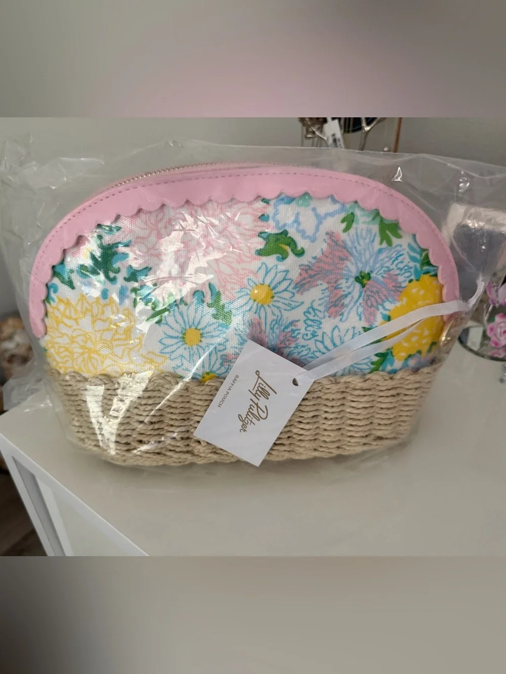 NWT Lilly Pulitzer Pink Trim Floral Straw-Base Cosmetic Bag